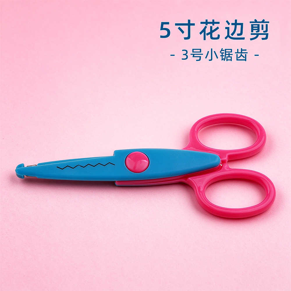 Tijeras de Seguridad con Bordes de Encaje de 5 Pulgadas de Plástico para Niños y DIY image 10