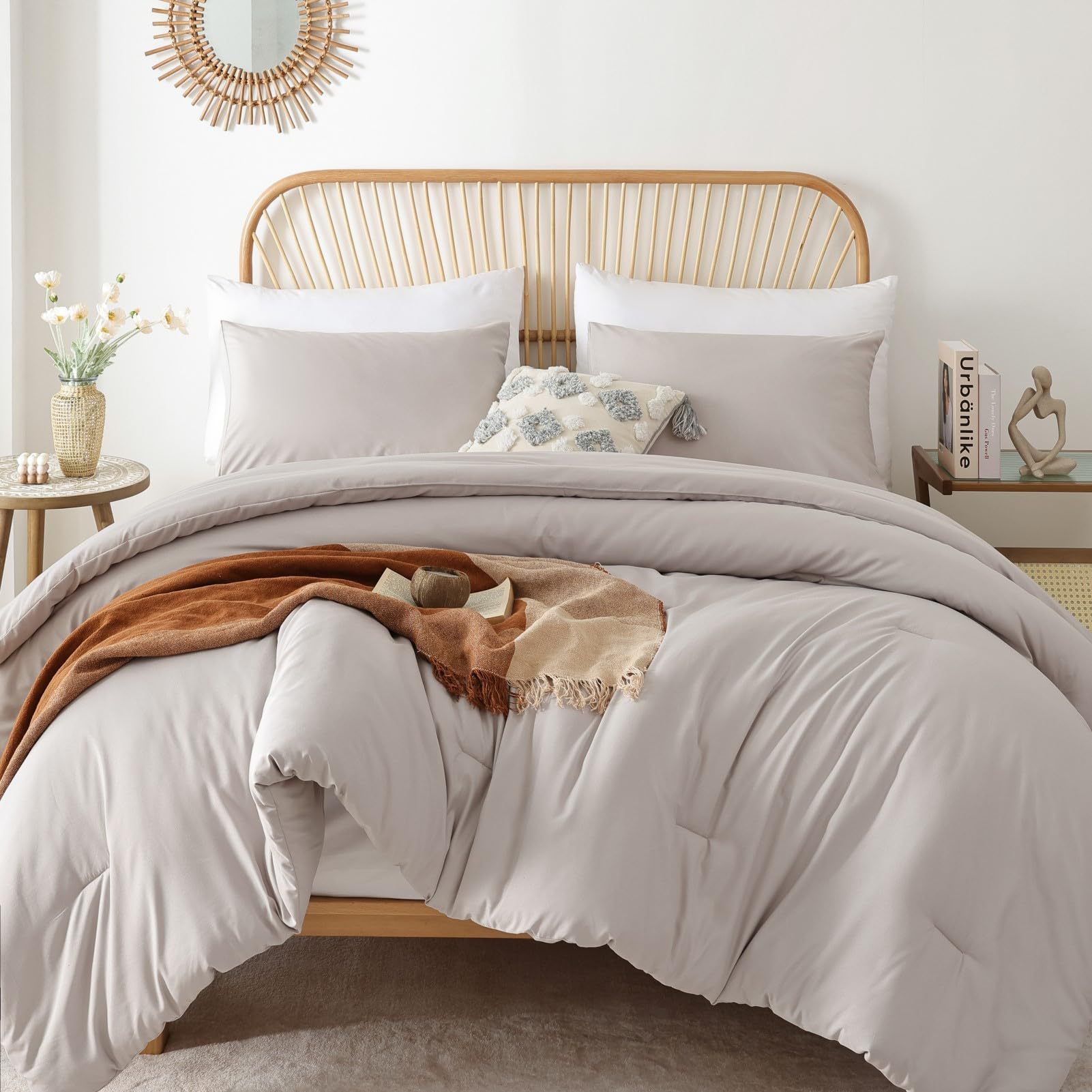SKU-32-Queen Comforter 90__x90