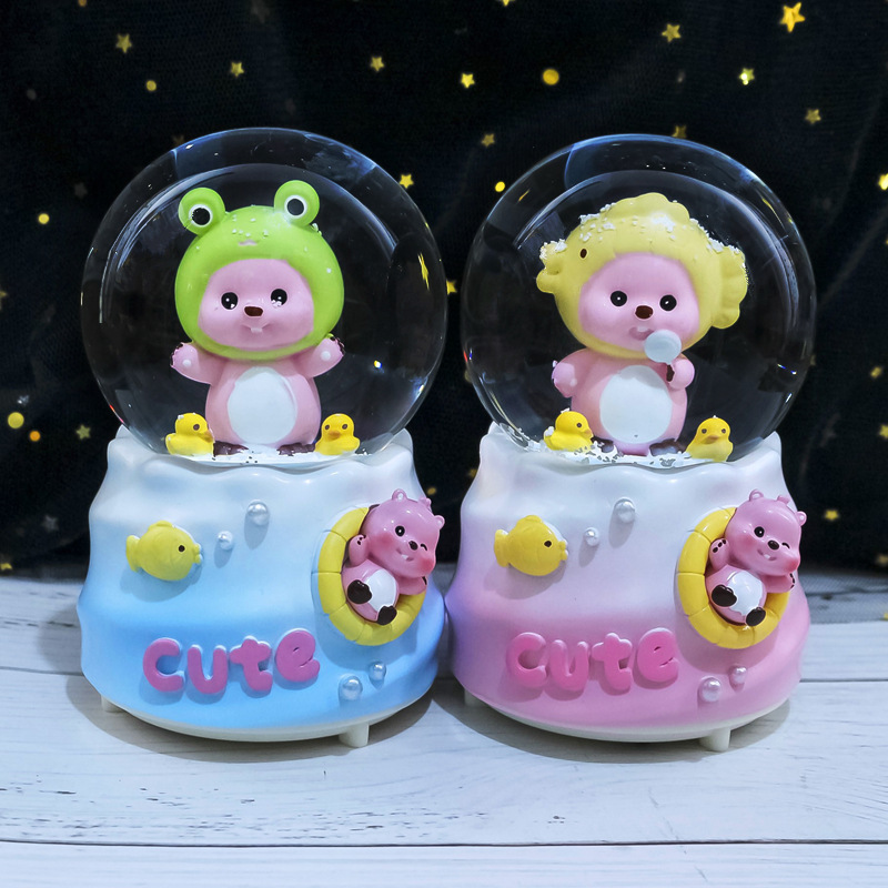 Nueva bola de cristal de mapache rosa pequeña, nieve, caja de música luminosa, luz nocturna, caja de música de regalo, artesanía de una pieza