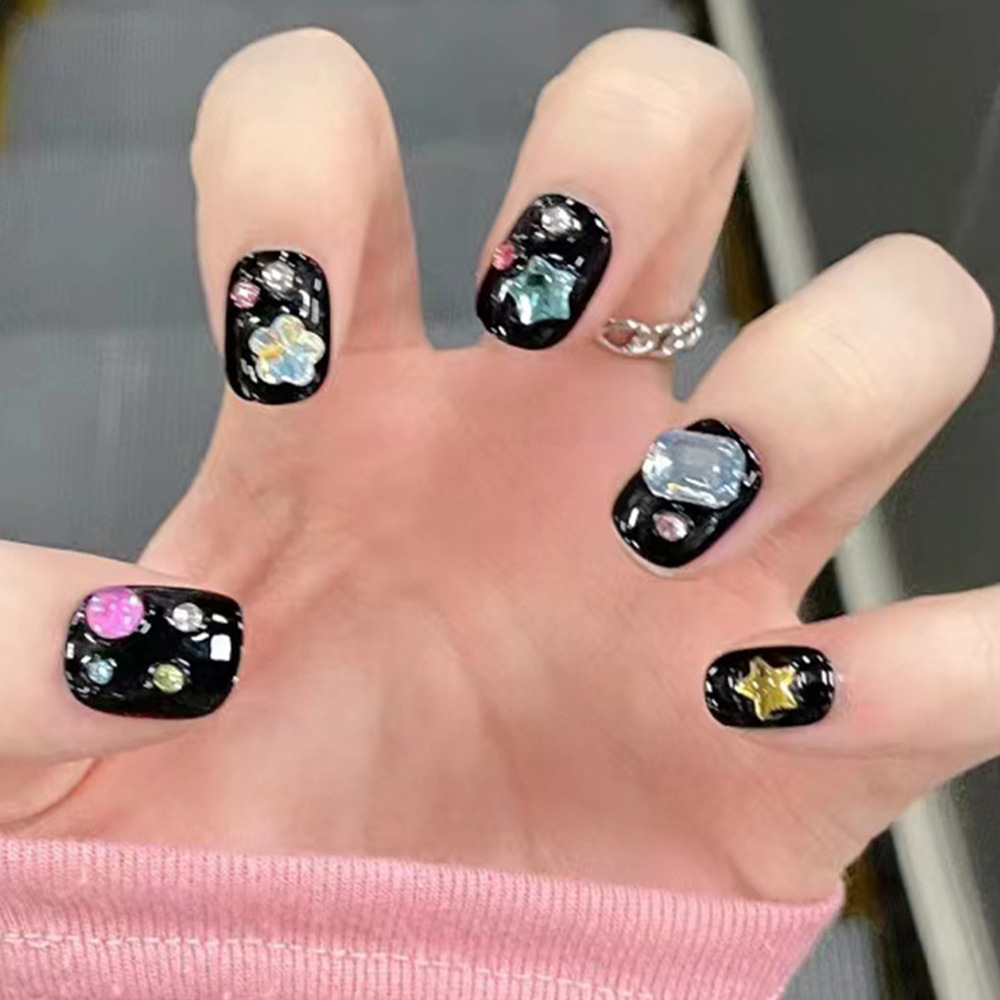 Muestras de diseño de estilo europeo y americano más vendido para usar un parche de uñas corto, medio y largo punto de perforación desmontable image 1