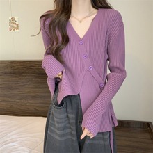 紫色V领毛衣针织衫春季女大码胖mm收腰显瘦不规则开叉打底衫上衣