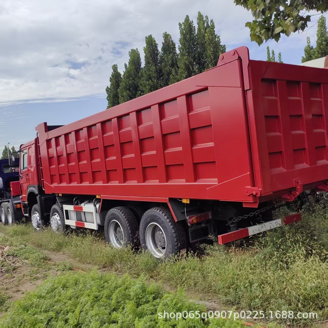 Export Africa Dump Truck Howo 8×4 Dump Truck Rear Dual Drive 12-Wheel Mining Transport Truck