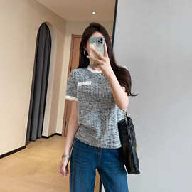 朵妮 DN 珍珠胸袋小香风短袖温柔撞色圆领针织T恤女春夏新款上衣