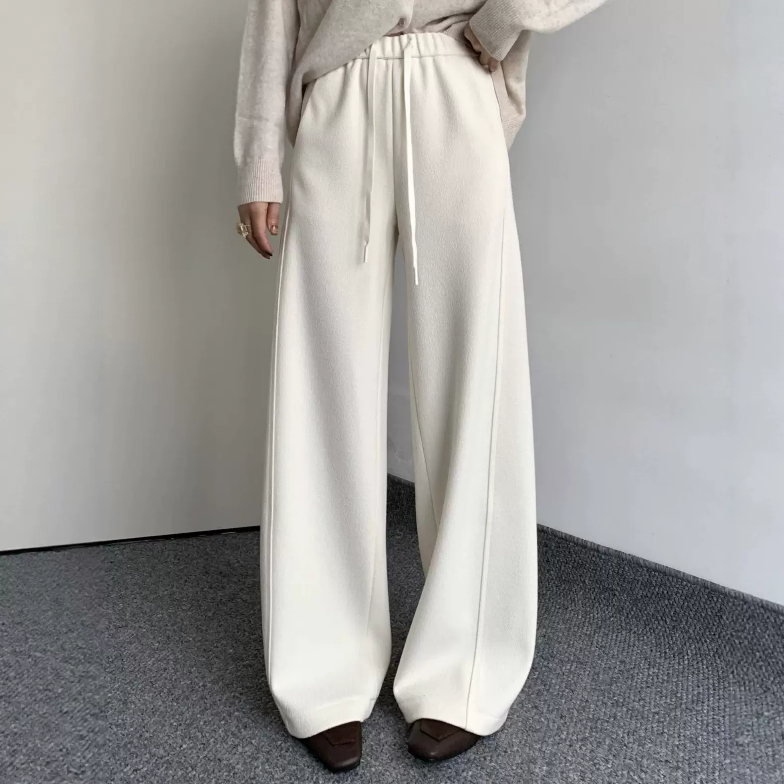 2025冬季新款加绒加厚直筒休闲裤松紧腰日韩简约风直筒裤热卖女裤