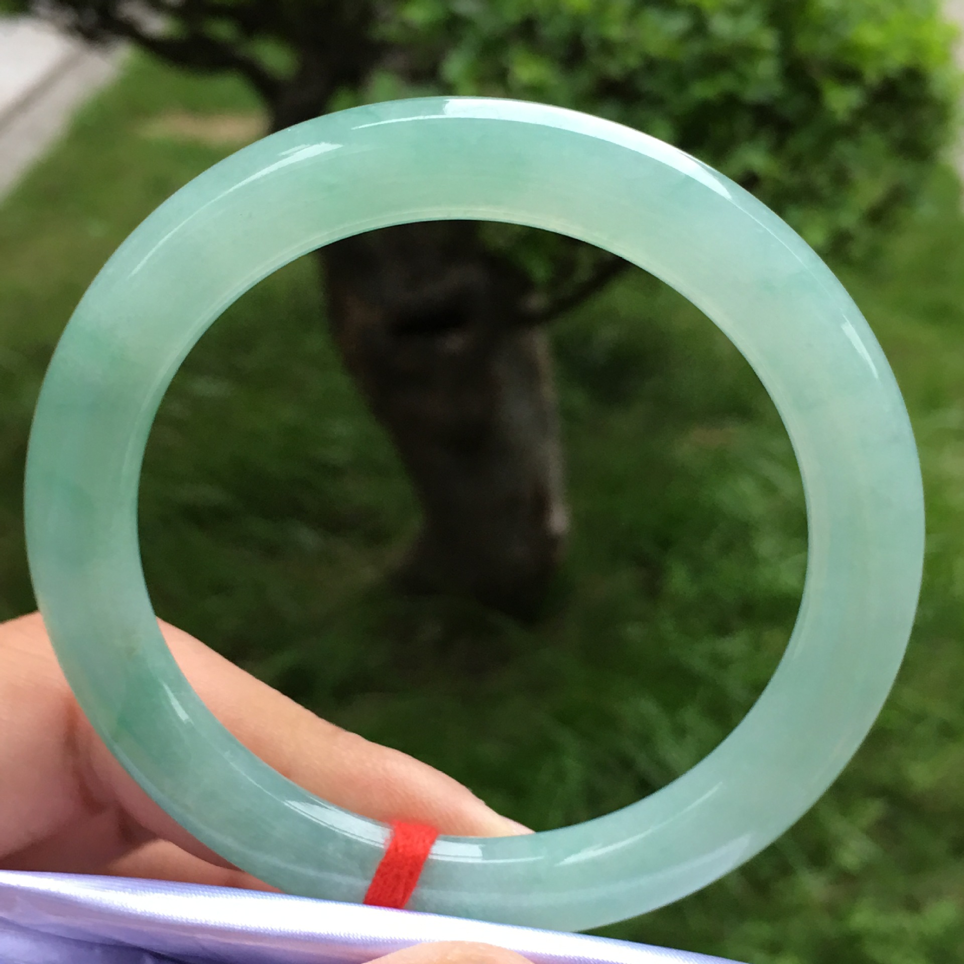 Natürliches burmesisches Typ-A-Jadeit-Armband, Jade-Armreif_voghion.com