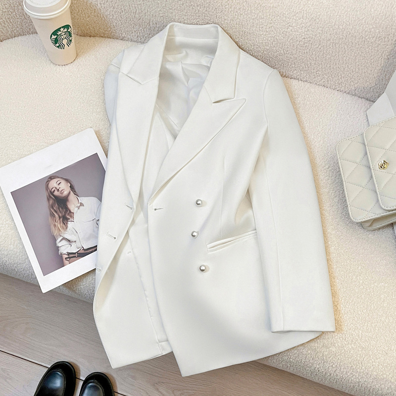 White Pearl Button Blazer for Women 2026 Spring and Autumn New Versatile Simple Casual Style Professional Commuter Small Suit White Pearl Button Blazer for Women 2026 Spring and Autumn New Versatile Simple Casual Style Professional Commuter Small Suit