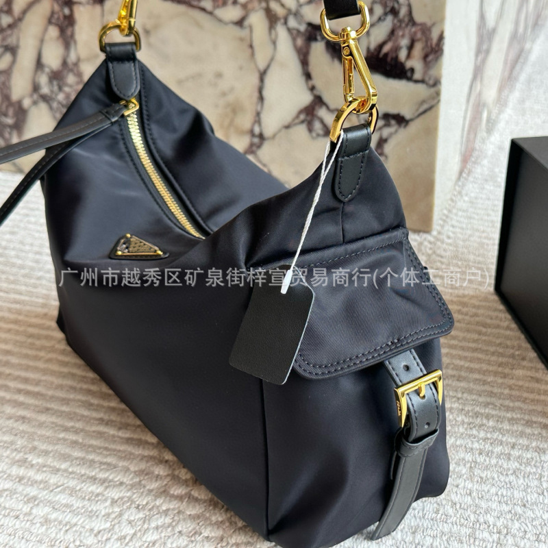 P家新款尼龙hobo腋下包简约高级感单肩托特包大容量斜挎百搭女包|undefined
