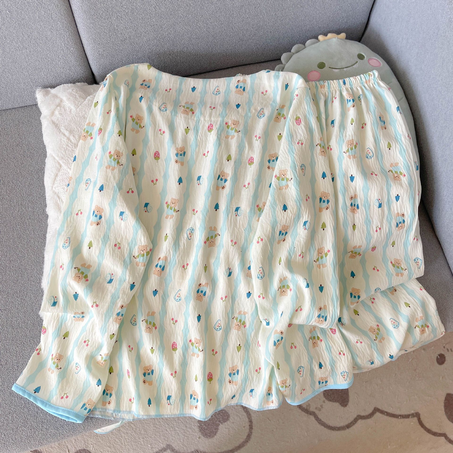Venta al por mayor transfronteriza primavera y otoño nube pijamas de algodón pantalones de manga larga para mujer cuello cuadrado estilo princesa dibujos animados ropa para el hogar traje exterior