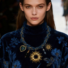 跨境外贸设计师新款不锈钢吊坠项链编织牛仔毛边大牌轻奢高级感女