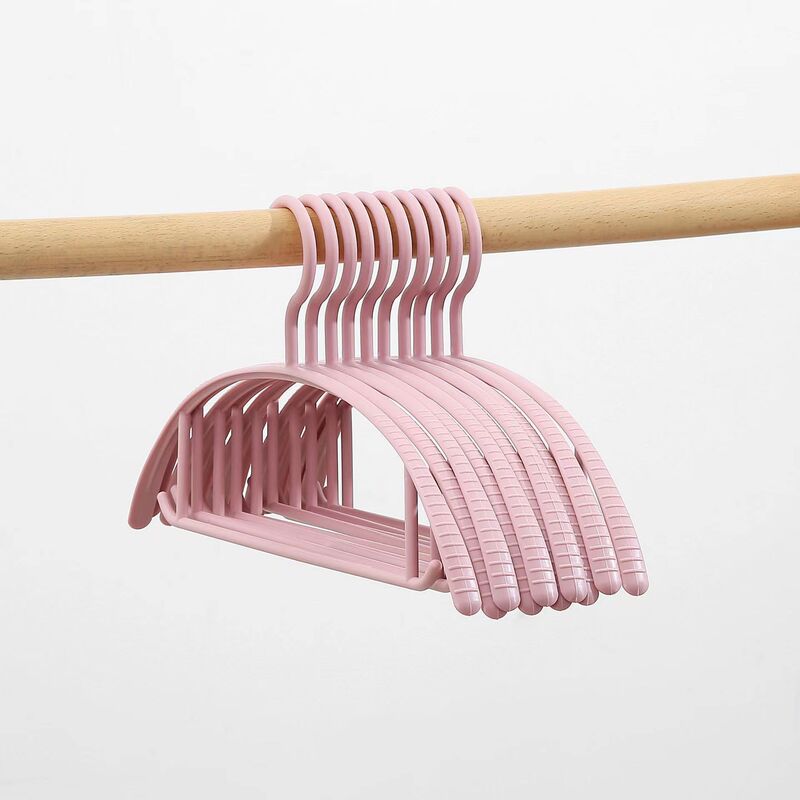 痕跡のない滑り止めハンガー学生寮の半円の服は家庭用成人の広い肩のプラスチックの服を掛けて服の棚を干します。|undefined