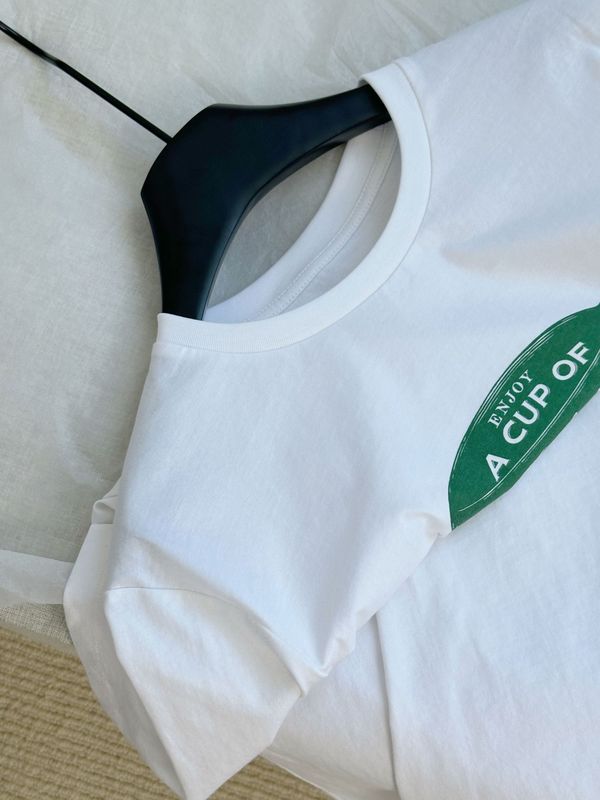 一杯のアメリカンコーヒー オールドマネーフィール ラウンドネック ベーシックプリント ラウンドネック ストレート コットン Tシャツ 半袖|undefined