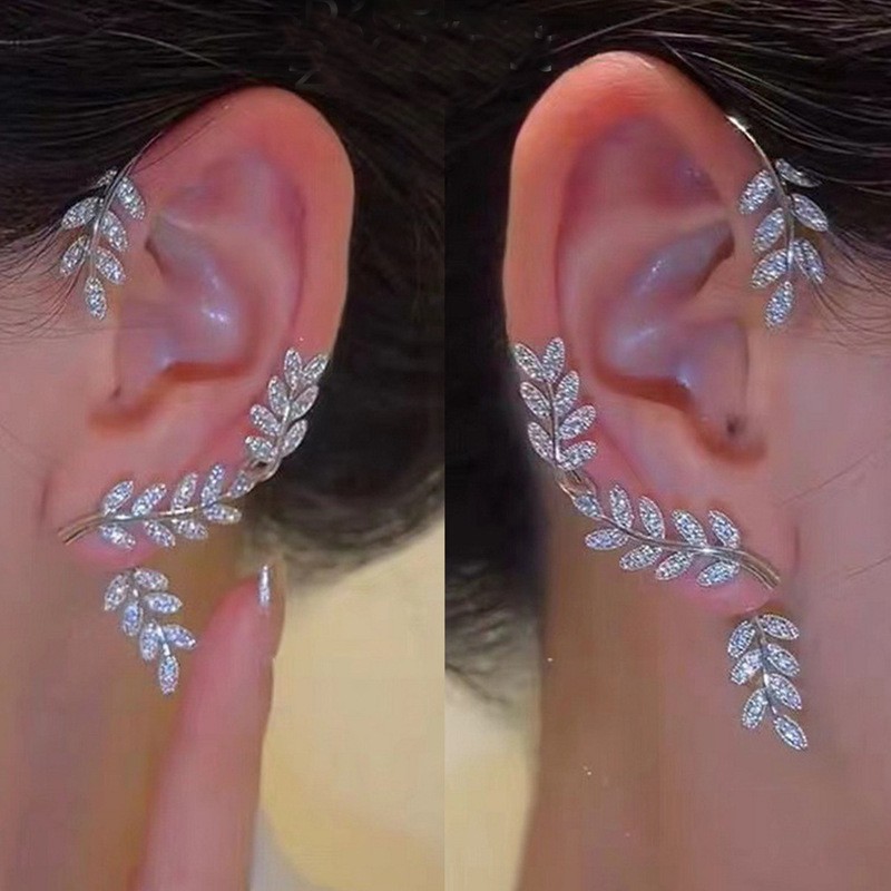 Best-selling in Europe and America, full-diamond leaf ear cuffs for women without pierced ears, one-piece earrings, stylish, unique, and versatile
