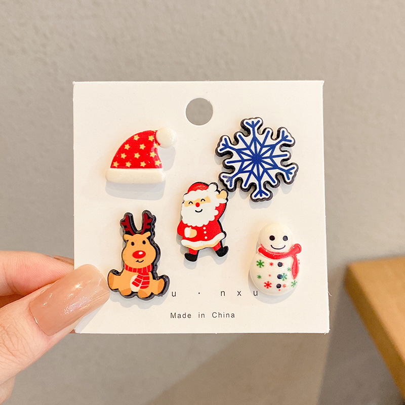 Broche de aleación de sentido avanzado japonés nueva insignia de personalidad de moda femenina de dibujos animados bolsa de Navidad accesorios de metal al por mayor