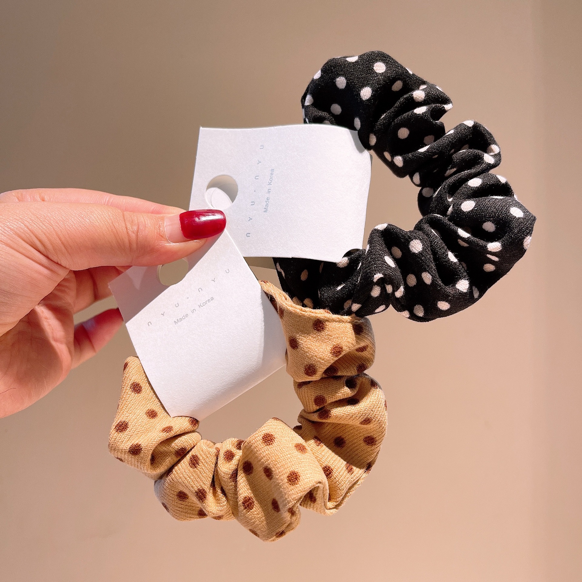 Korean Style Retro Style ~ Milk Tea Series Polka Dot Style Vigorous Girl's Large Intestine Hair Ring Balls Head Tie Rubber Band Ornament Girl display picture 6