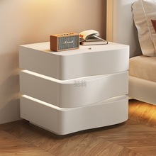 3l新款全实木小型奶油风床头柜现代简约创意带灯40cm卧室收纳储物