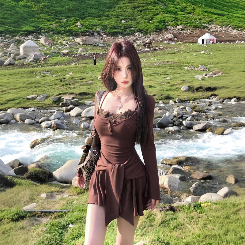 纯欲辣妹穿搭假两件吊带连衣裙女装秋季收腰设计感小个子长袖短裙|undefined