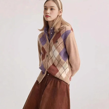 2025年秋季新款复古嵌花菱形格开衫V领卡其色毛衣外套TTCK254901P