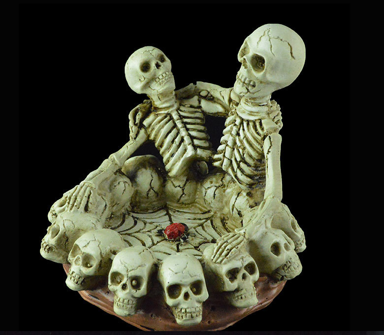 Creative personality skull ashtray resin decoration home boyfriend gift gift exhibition ashtray