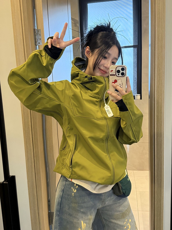 Avocado Green Soft Shell Jacket Women's Autumn American Workwear Hooded Jacket Hiking Outdoor Mountaineering Jacket