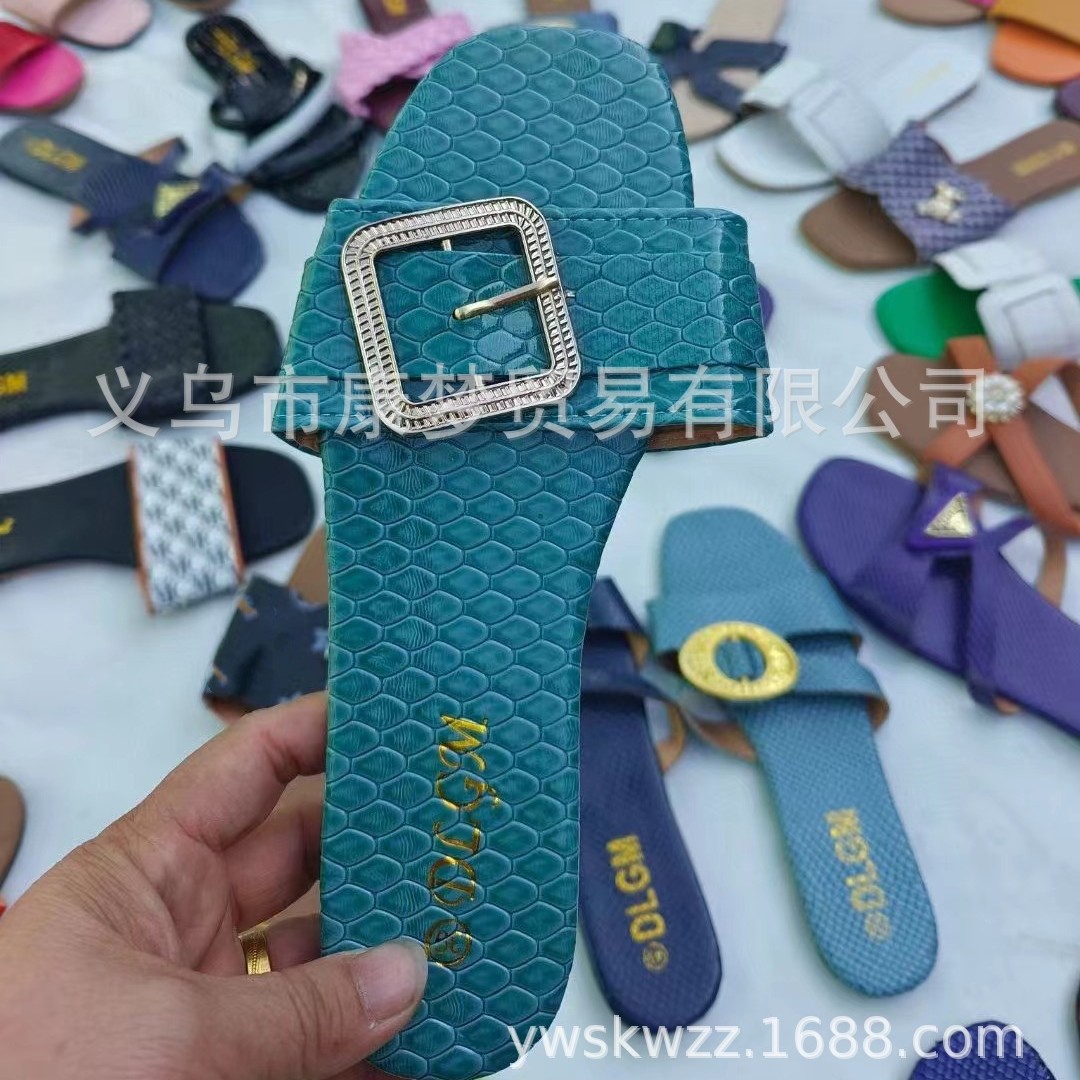 Comercio exterior nuevas zapatillas de dama transfronterizas hebilla metálica zapatillas baratas moda miscelánea zapatillas frías al por mayor África