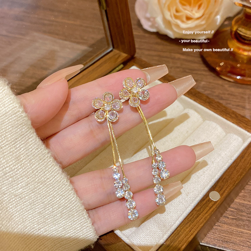 S925銀針ファッション満ドリル超閃流蘇イヤリング軽贅沢高級感真珠ピアス気質百合耳飾り女