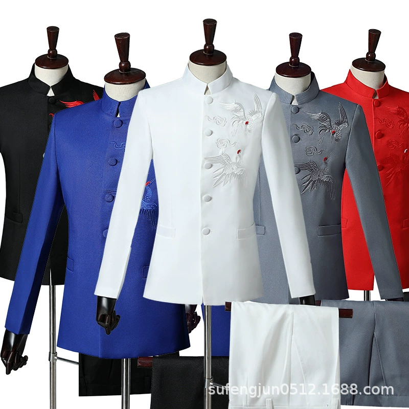 Мужская красная песня Китайский пожилой хор ежегодная встреча хозяина