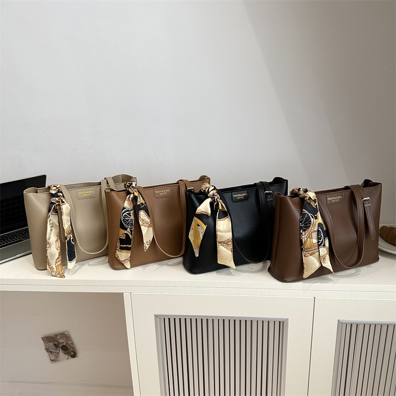 Bolso de viaje de trabajo retro para mujer de gran capacidad 2024 invierno nuevo casual simple bolso de compras de un solo hombro bolso de Tote