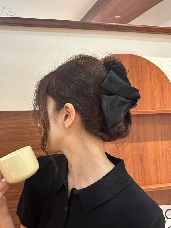 新款学院风格子三角抓夹撞色波点高级感鲨鱼夹后脑勺盘发夹头饰品|undefined