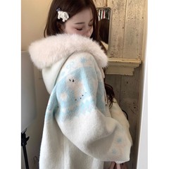 可爱刺绣撞色连帽毛衣外套女秋冬穿搭甜美减龄宽松慵懒风针织开衫