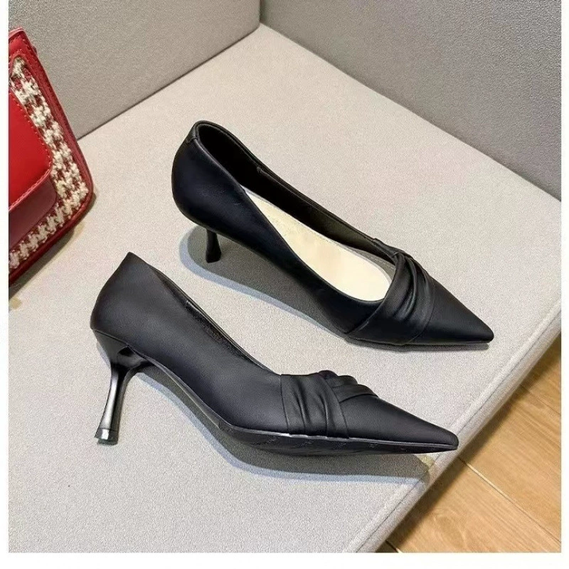 Comfortable work shoes new style lightweight internet celebrity pointed toe women's shoes French shallow mouth temperament fashionable high heels for women
