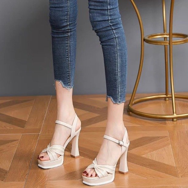 Women's High-Heeled 2024 Summer New Style High-End Chunky Heel Sandals With Waterproof Platform And Single Strap Buckle_vogvips.com