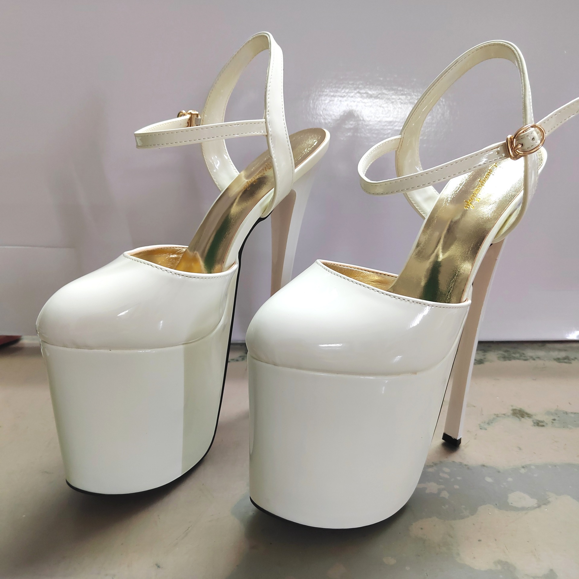 Giày sandal cao gót nữ mũi trắng gót siêu cao 22 cm đế dày — màu đen