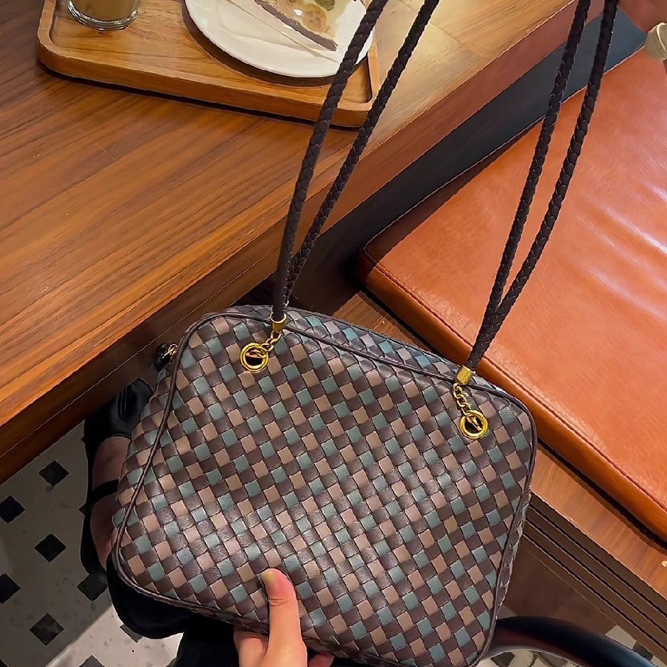 New Woven Shoulder Bag Double-Layer Sheepskin Vintage Luxury Arc-Shaped Exquisite Handbag High-End Tofu Bag - Thumbnail 3
