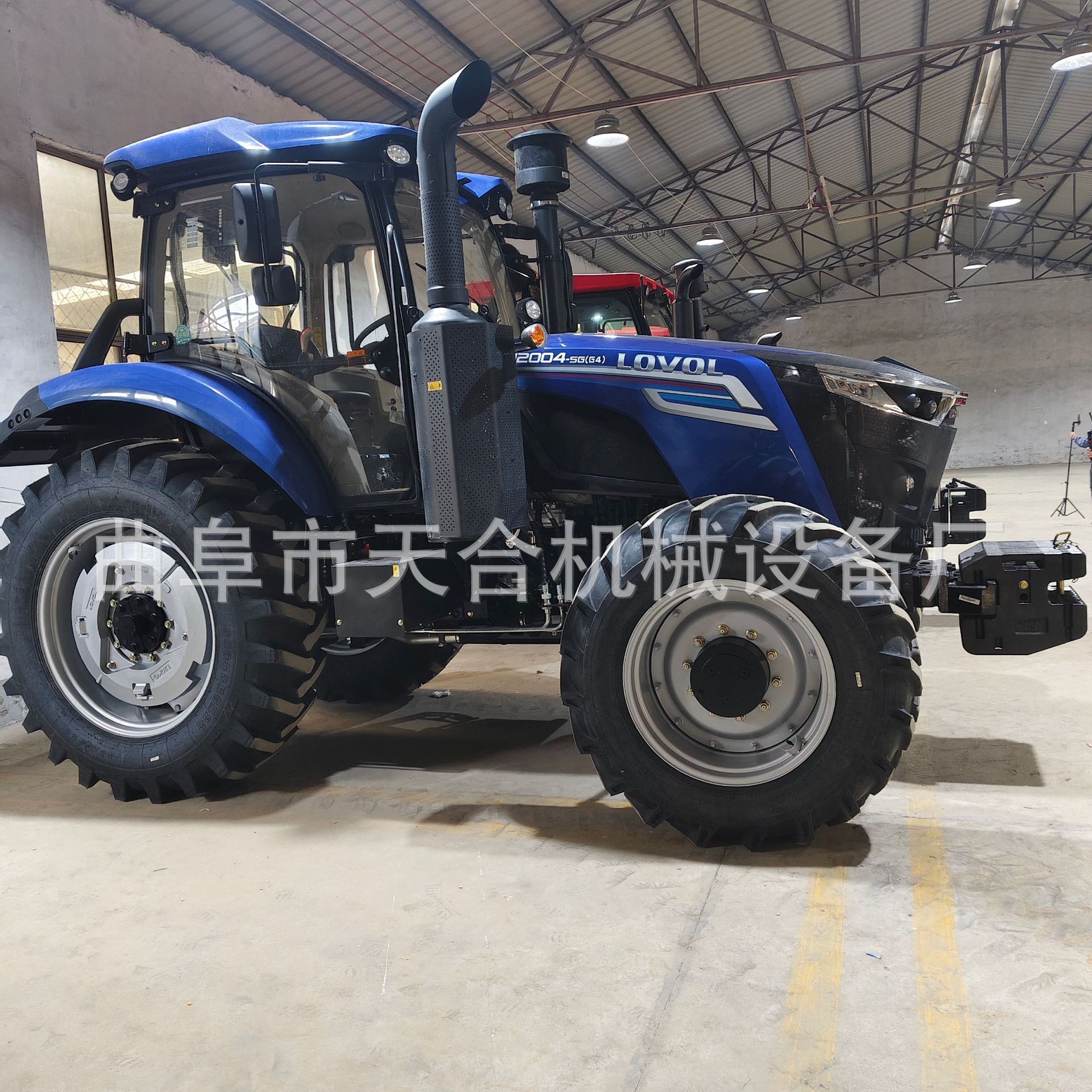 全新四代机罩雷沃M2004-5G大马力拖拉机耕整打捆开沟四驱六缸