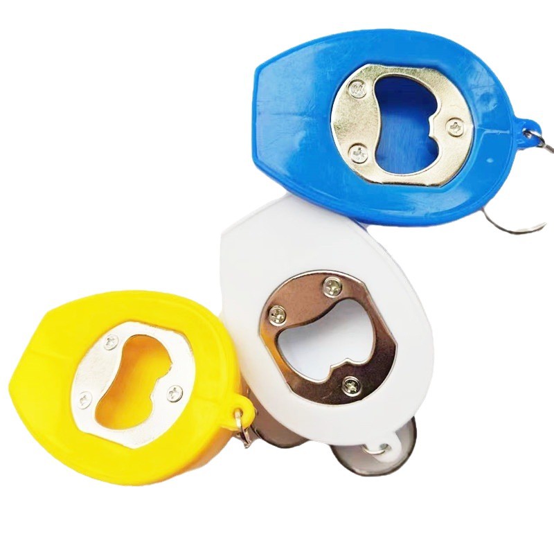 Creativo pequeño casco de seguridad llavero colgante accesorios de metal llavero abrebotellas accesorios de hardware fabricantes al por mayor