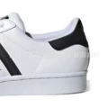 Shell head white gold label