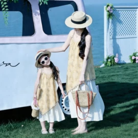 亲子装;童羽绒服;童连衣裙