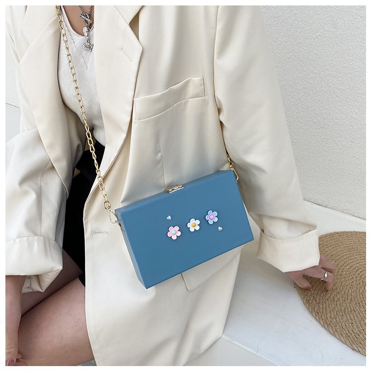 Women's Small Pu Leather Flower Cute Classic Style Square Lock Clasp Box Bag display picture 15