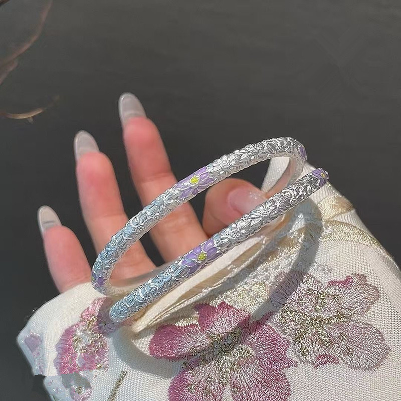 New Chinese style enamel jewelry, trendy and sweet, gentle, with a touch of elegance, purple flower bracelet.