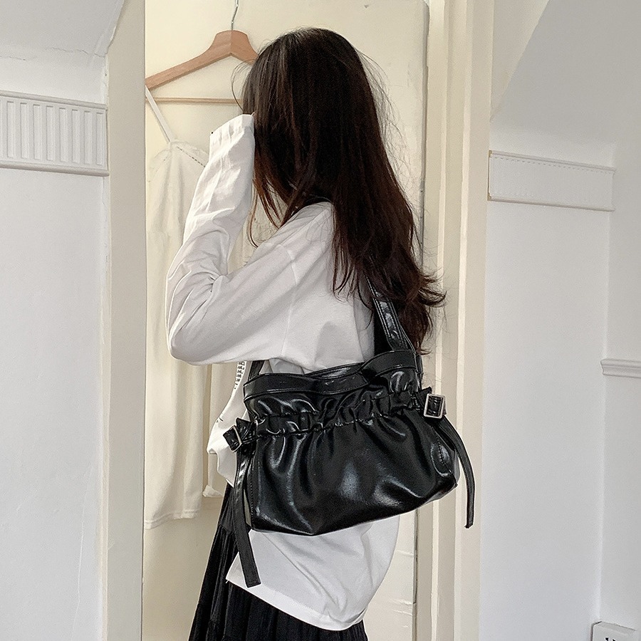 Borsa tote in morbida pelle per pendolari, grande capacità, da donna, versione coreana di nicchia, nuova borsa plissettata estiva da donna, singola_voghion.com