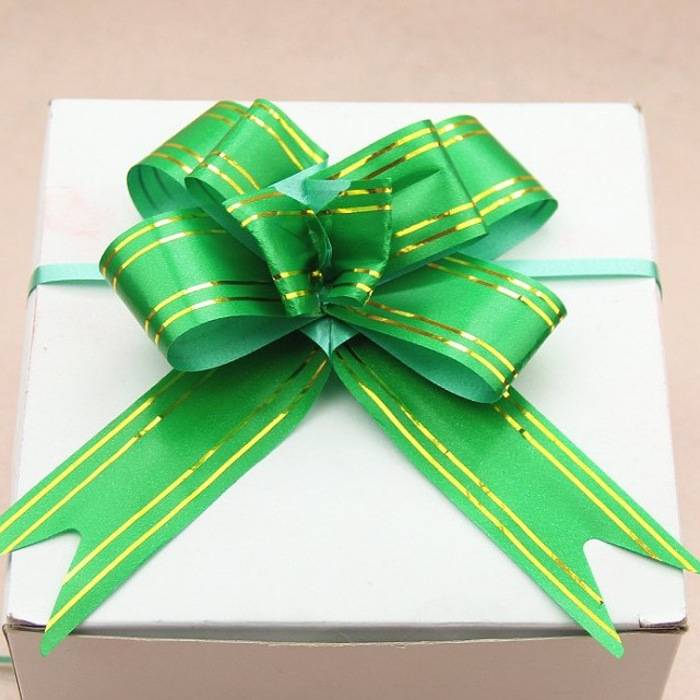 Fabricante al por mayor de empaques de flores para regalos navideños, cinta con borde dorado, 30 flores medianas atadas a mano.