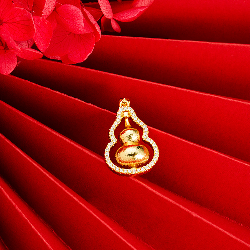 Tienda de oro mismo estilo de arena incrustado de diamantes de oro Fu Lu collar de calabilla colgante giratorio de la joyería China de las mujeres Ruyi colgante de alto grado