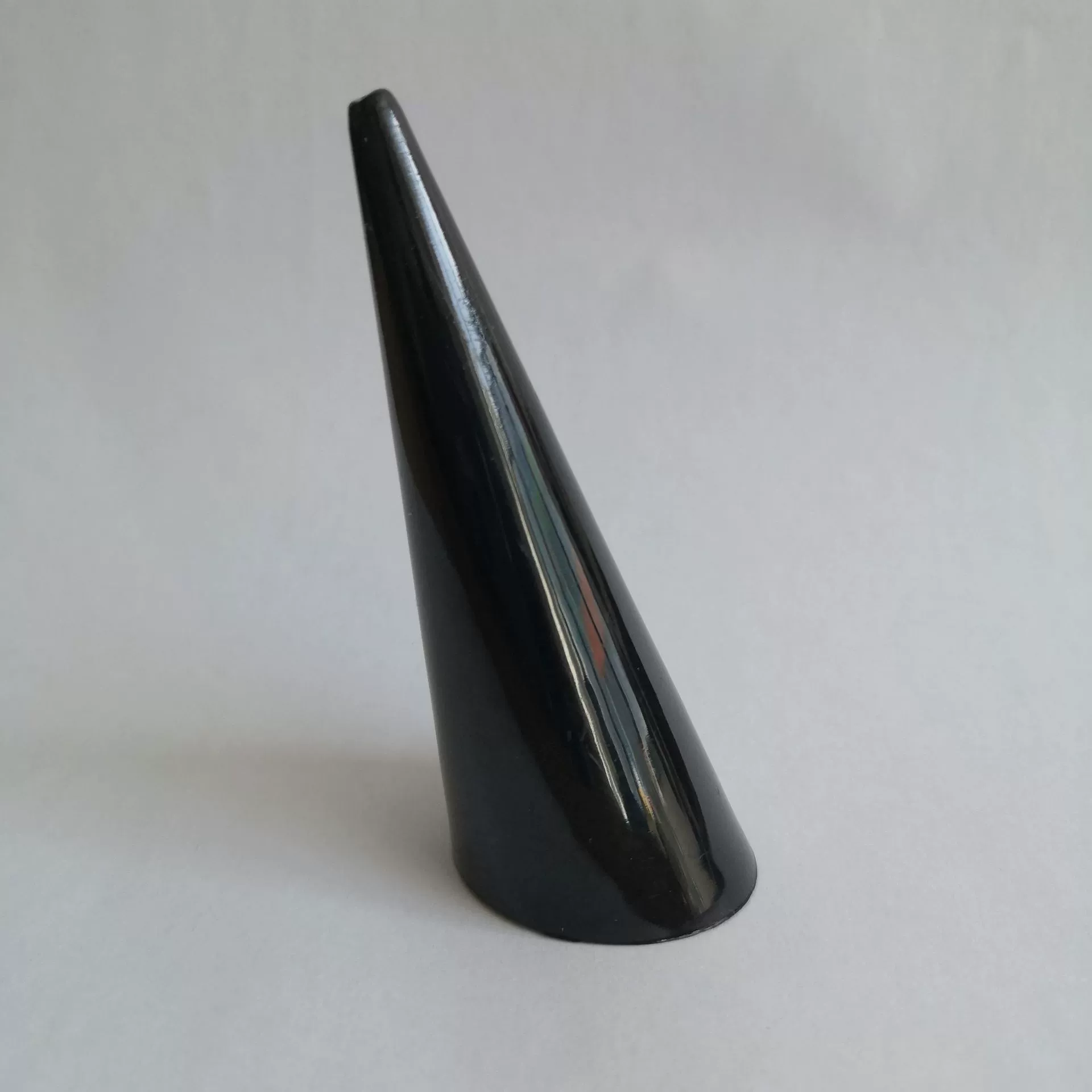 Stand, plastic ring