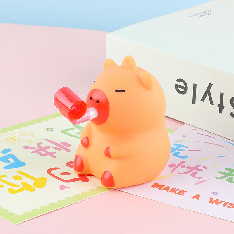 ストレス解消おもちゃ カピバラ バラ プッシュして音が出る 舌を伸ばす動物 握って遊ぶ ストレス解消 舌を出す人形 小動物|undefined