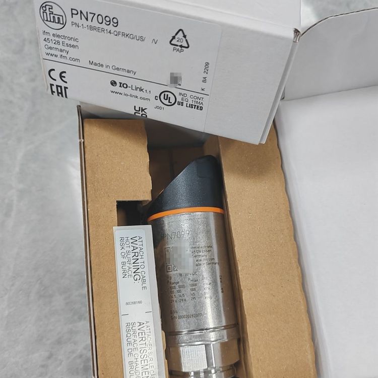 PN3070 真空压力传感器 更优的视觉显示 双色显示屏