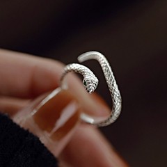 Stylish Cool Green Eye Small Spirit Snake Ring for Women, Retro Personality Open Snake-Shaped Adjustable Index Finger Ring, Wholesale