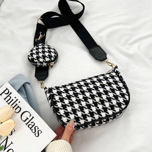 �r���n��Ůʿ���羳bags�μ��2024�¿�б���ŮС�� ���l