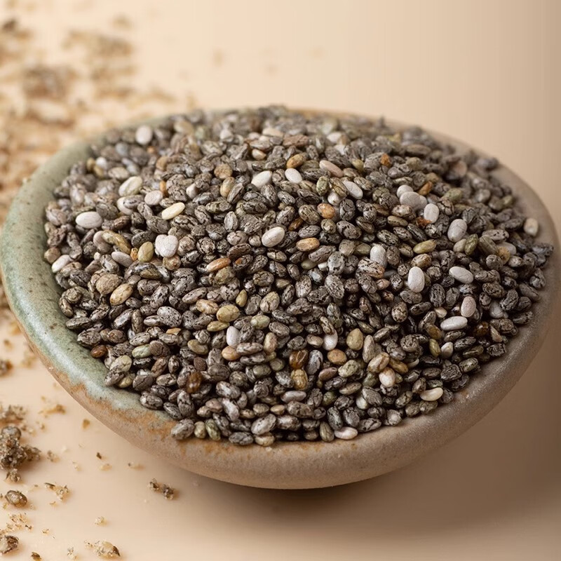 Chia Seeds 500g Whole Raw Seeds for Oatmeal Meal Replacement and Fitness Drinks overview