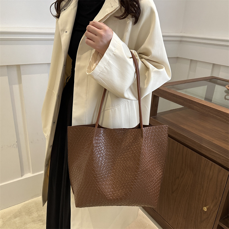 Retro versátil bolso de gran capacidad para mujeres 2024 nueva moda otoño invierno tejido moda tote bolso de hombro de alta calidad