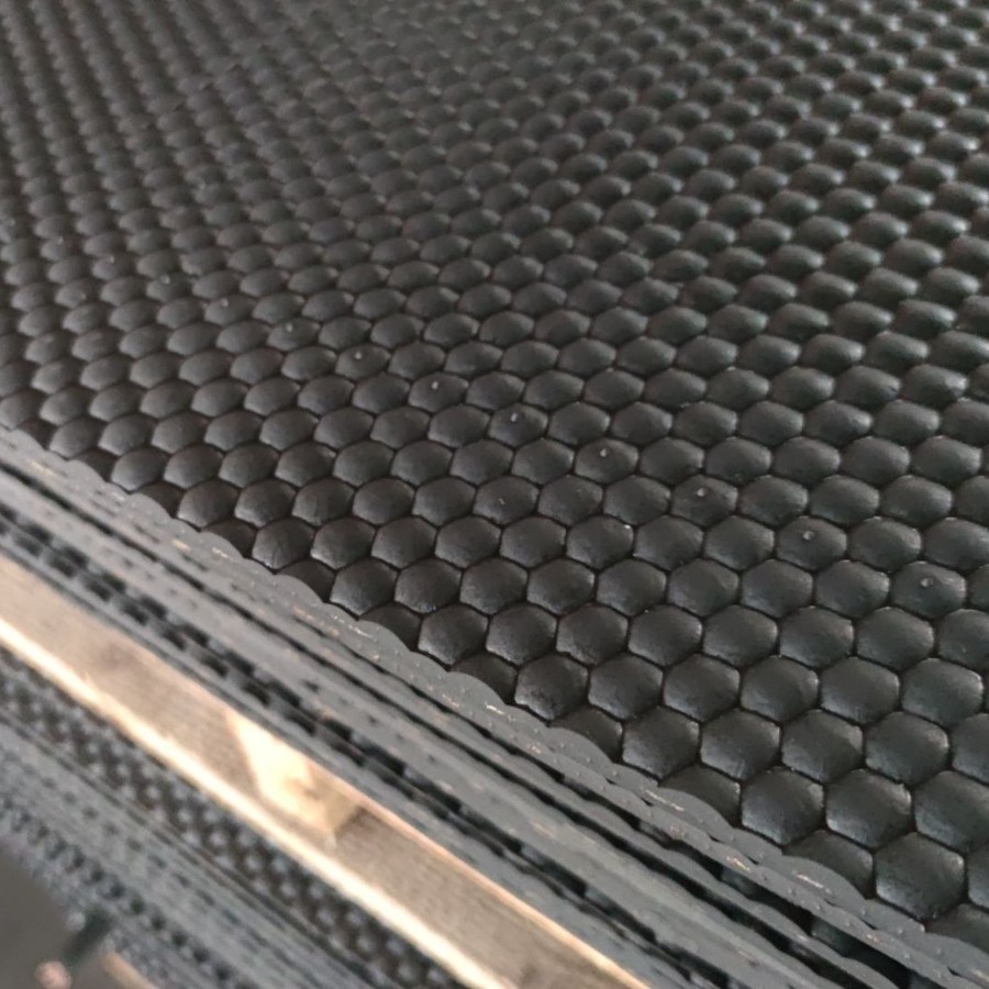 高强度仔猪保温垫加布乳猪防滑橡胶垫青岛畜牧设备保育栏防滑GNS